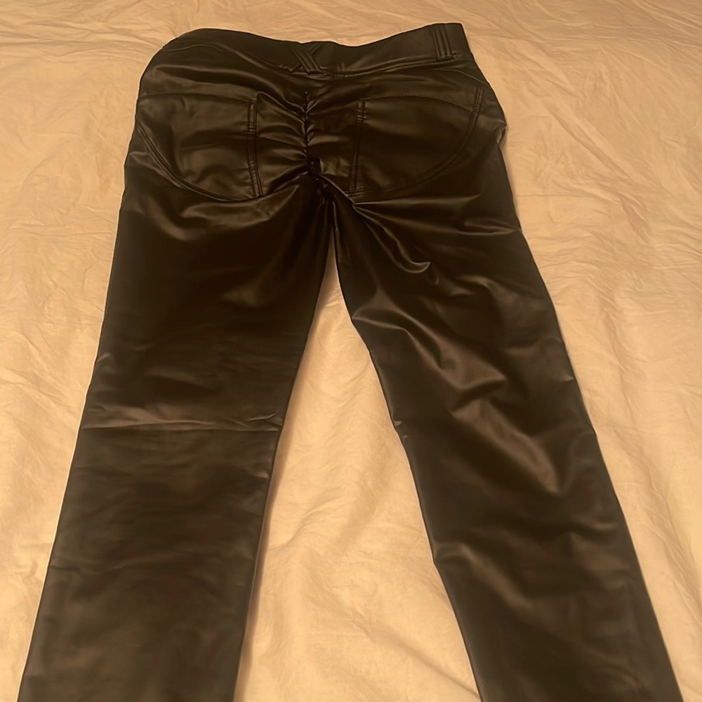 Black pu stretch jeans like leggings